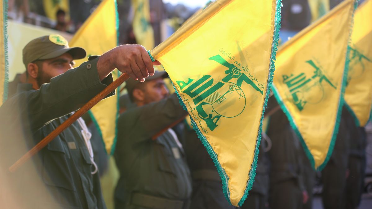 Při izraelských úderech v Libanonu zemřel vysoce postavený velitel Hizballáhu